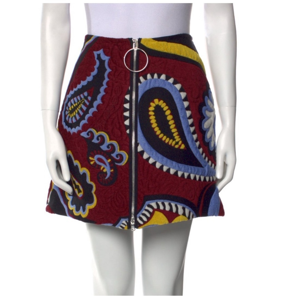 Stylish Paisley Patterned Skirt